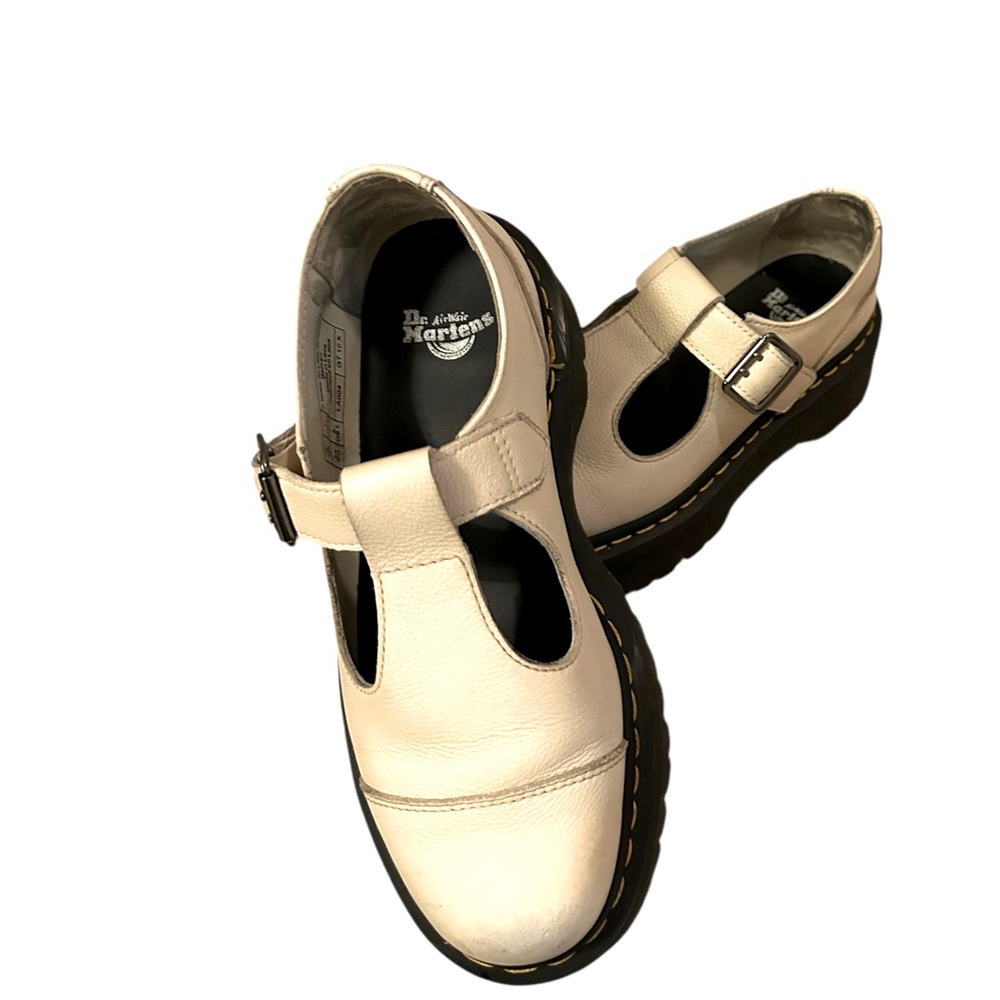 Dr. Martens Cream Flats